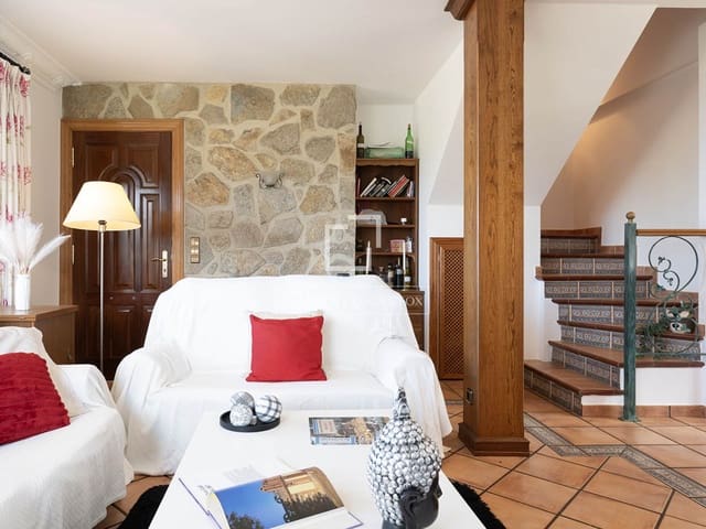 6 soverom Villa til salgs i Vigo med garasje - € 550 000 (Ref: 9624042)