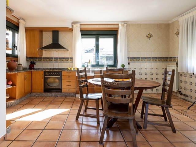 6 soverom Villa til salgs i Vigo med garasje - € 550 000 (Ref: 9624042)