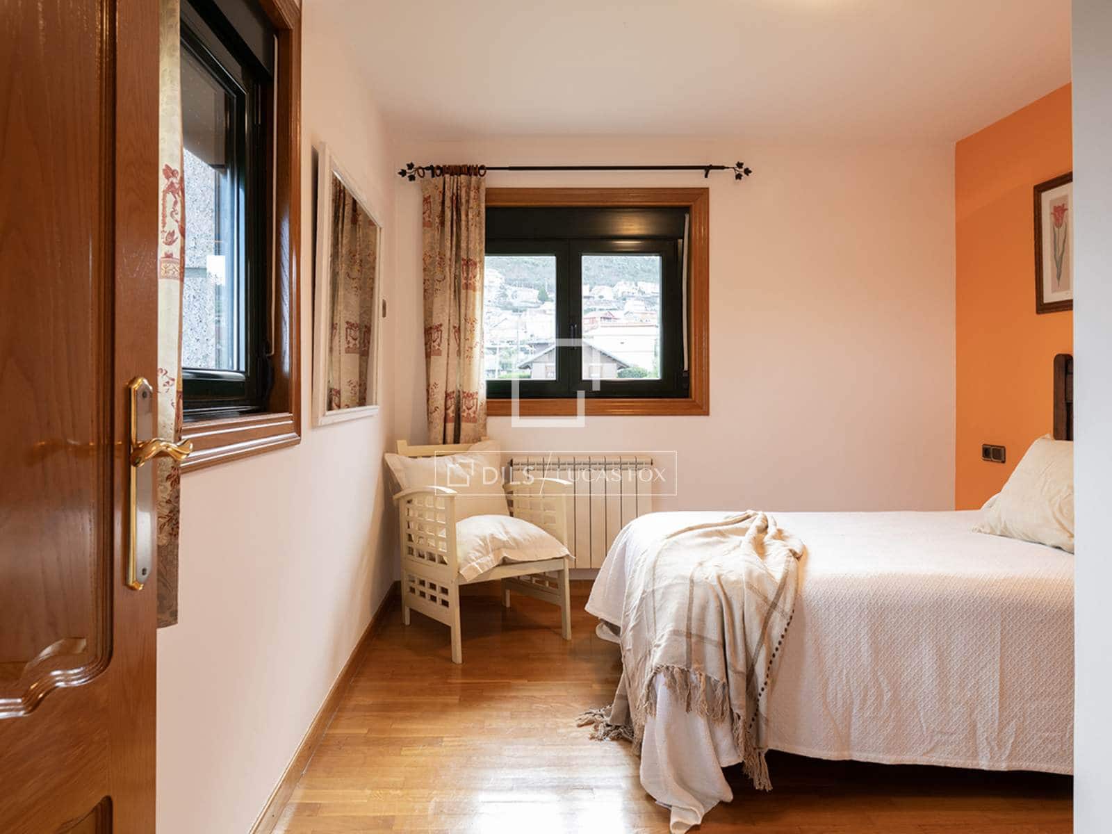 6 soverom Villa til salgs i Vigo med garasje - € 550 000 (Ref: 9624042)