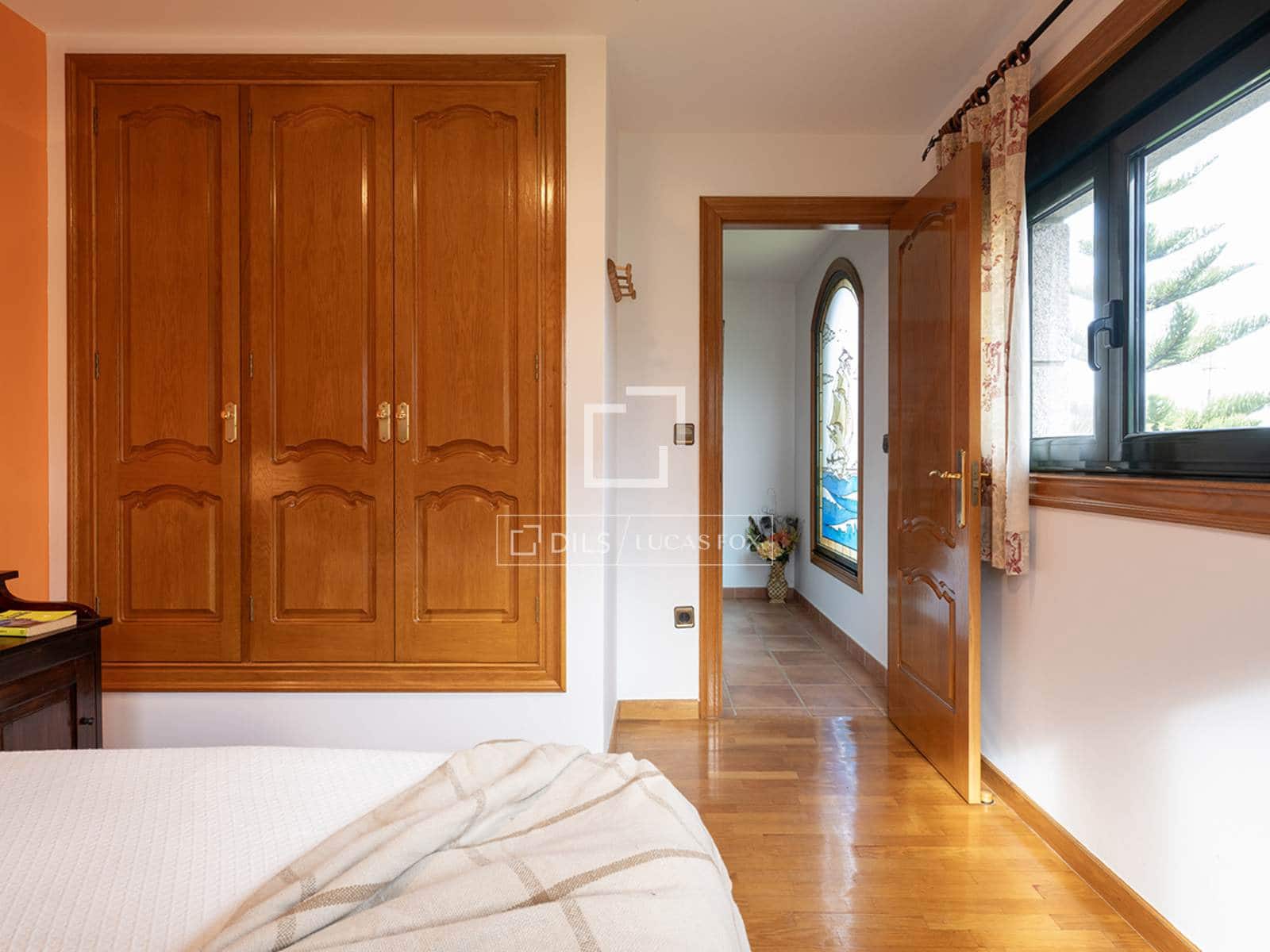 6 soverom Villa til salgs i Vigo med garasje - € 550 000 (Ref: 9624042)