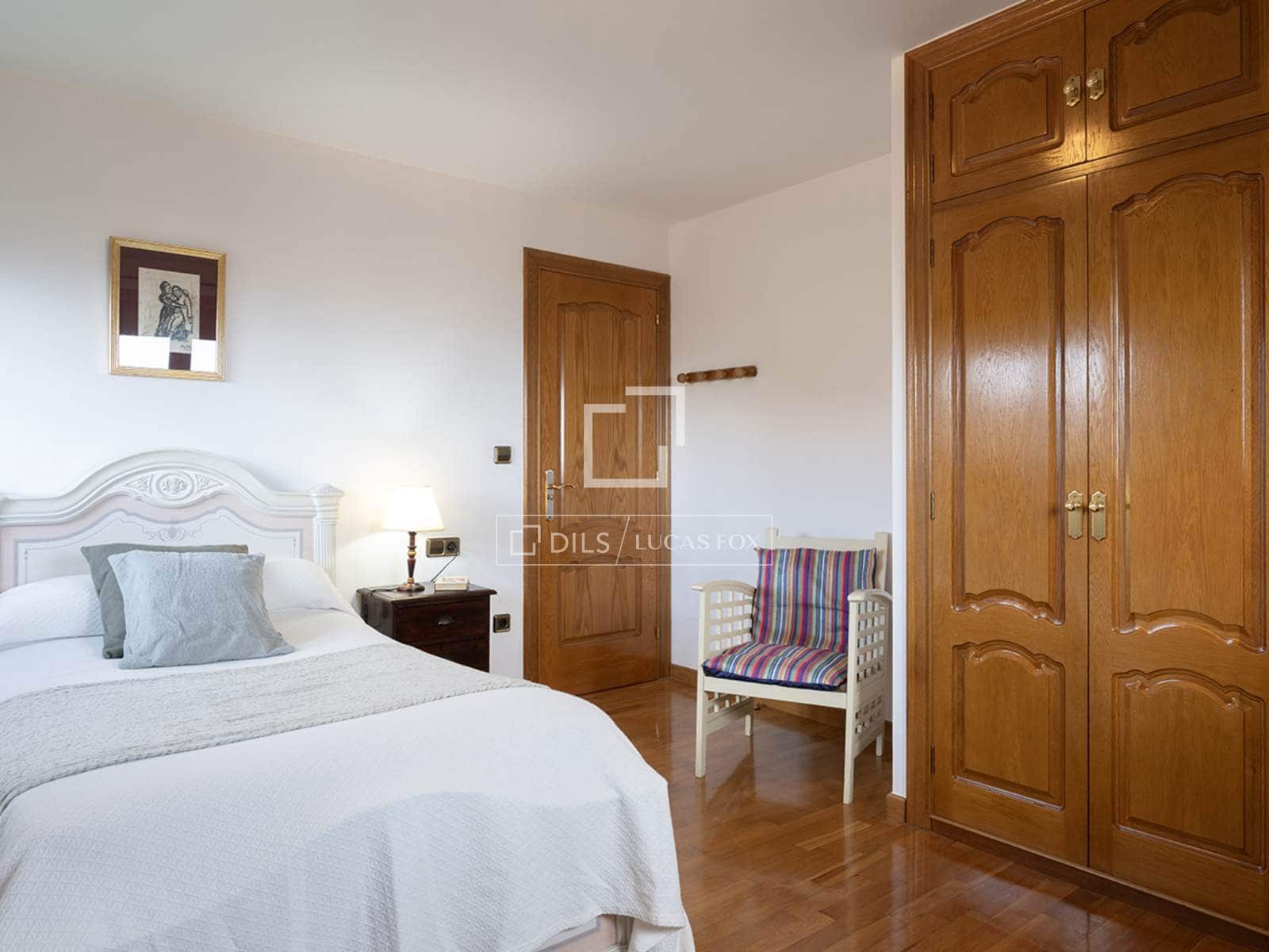 6 soverom Villa til salgs i Vigo med garasje - € 550 000 (Ref: 9624042)