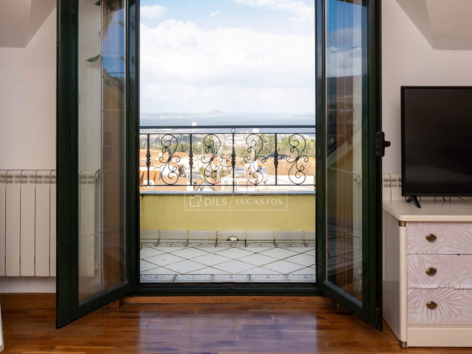 6 soverom Villa til salgs i Vigo med garasje - € 550 000 (Ref: 9624042)