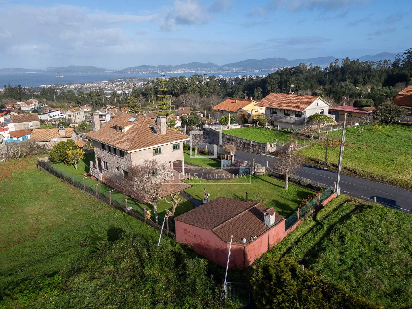 6 bedroom Villa for sale in Vigo with garage - € 550,000 (Ref: 9624042)