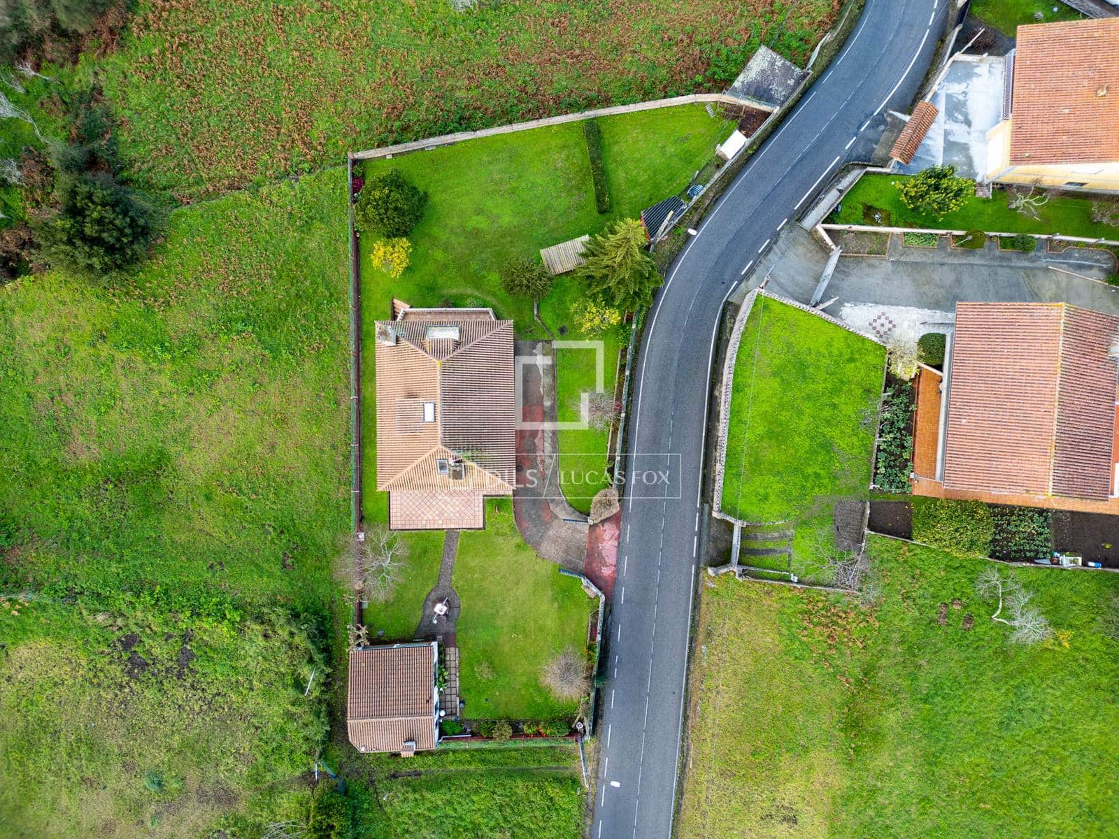 6 bedroom Villa for sale in Vigo with garage - € 550,000 (Ref: 9624042)