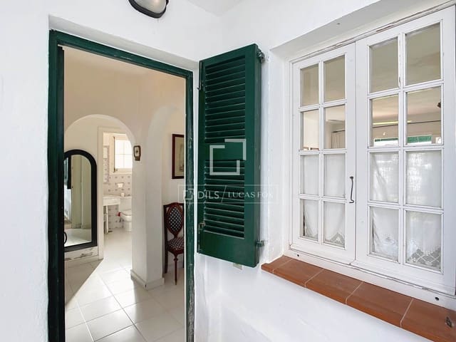 2 soverom Leilighet til salgs i Ciutadella de Menorca med svømmebasseng garasje - € 485 000 (Ref: 9624135)