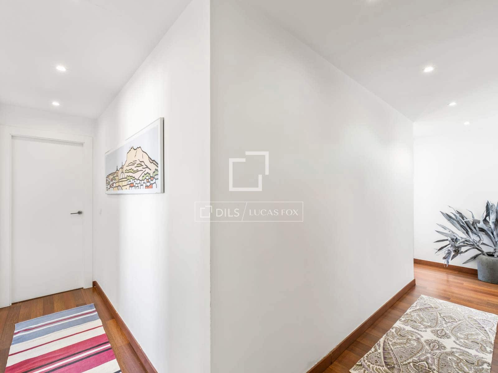 4 makuuhuone Huoneisto myytävänä paikassa Alicante kaupunki mukana 
autotalli - 785 000 € (Ref: 9626088)