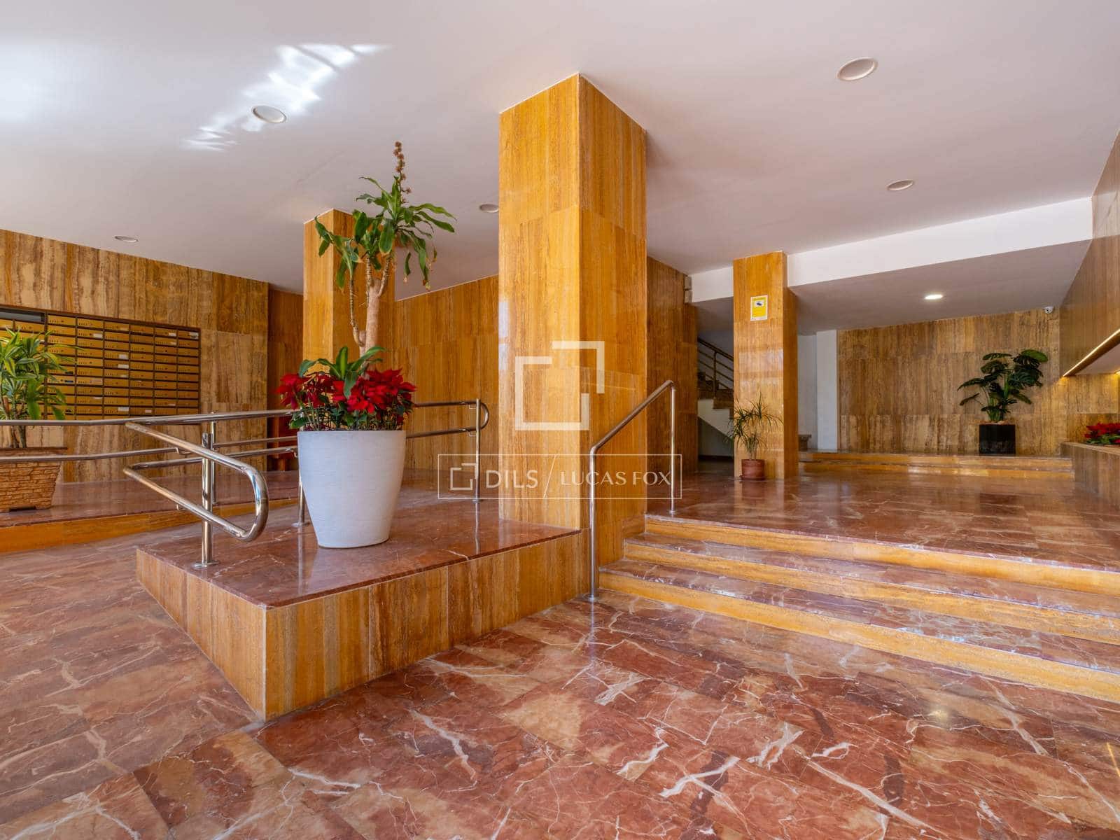 4 makuuhuone Huoneisto myytävänä paikassa Alicante kaupunki mukana 
autotalli - 785 000 € (Ref: 9626088)