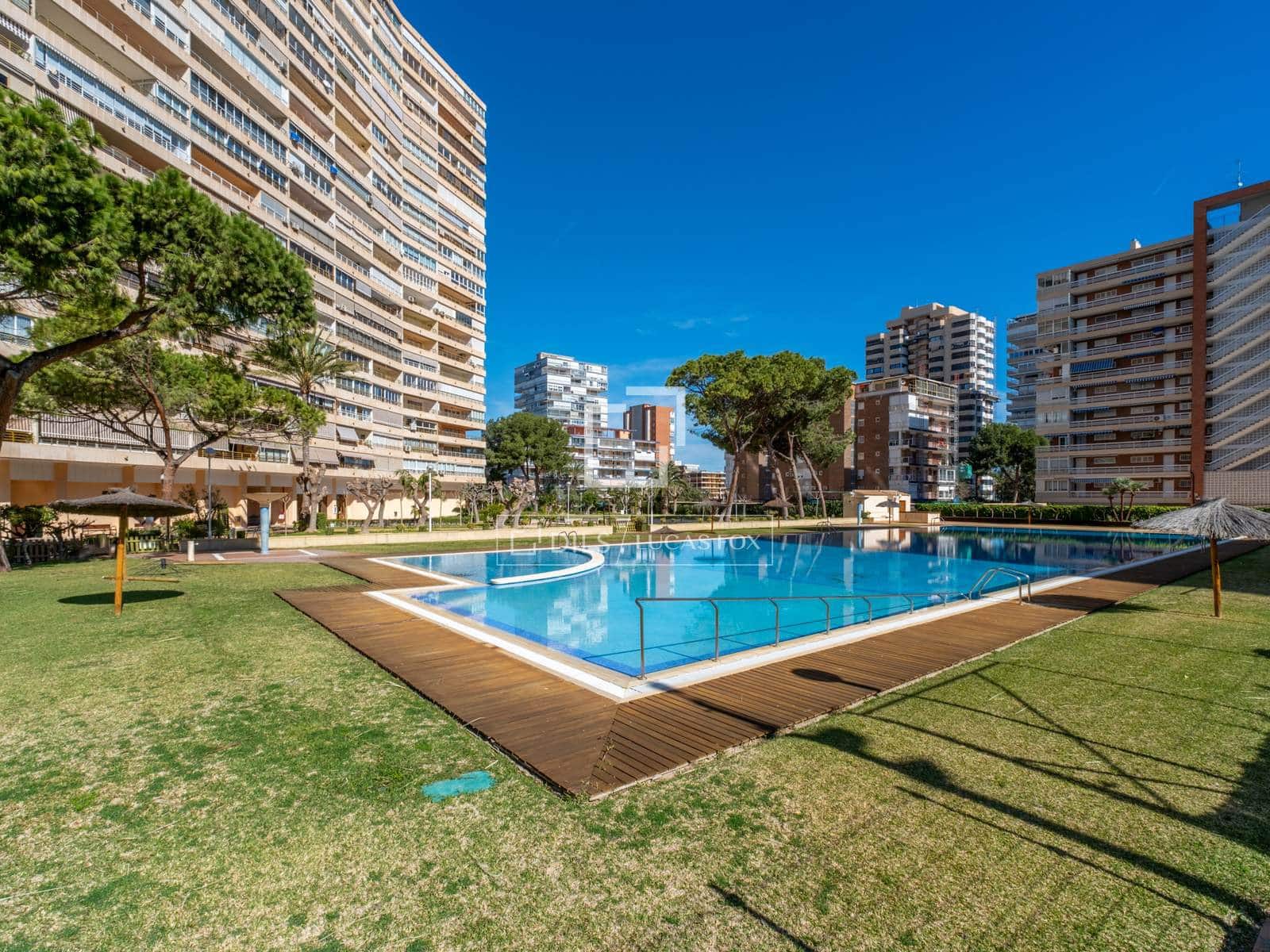 4 makuuhuone Huoneisto myytävänä paikassa Alicante kaupunki mukana 
autotalli - 785 000 € (Ref: 9626088)