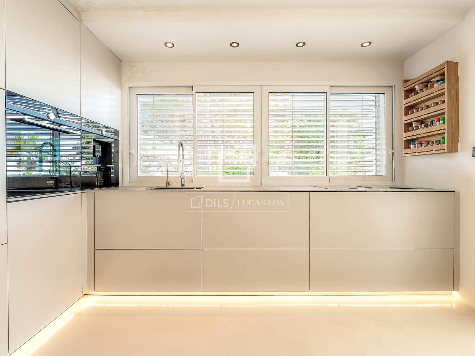 4 sypialnia Willa na sprzedaż w Cambrils z basenem garażem - 2 200 000 € (Ref: 9626295)