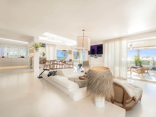 4 soveværelse Villa til salg i Cambrils med swimmingpool garage - € 2.200.000 (Ref: 9626295)