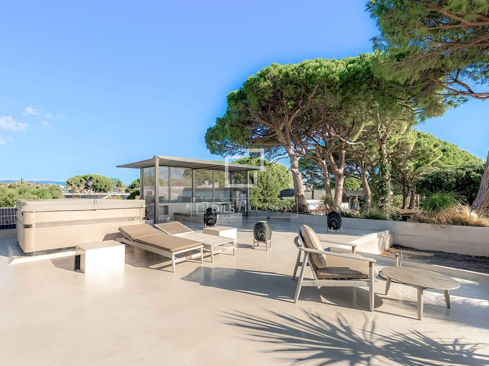 4 sypialnia Willa na sprzedaż w Cambrils z basenem garażem - 2 200 000 € (Ref: 9626295)