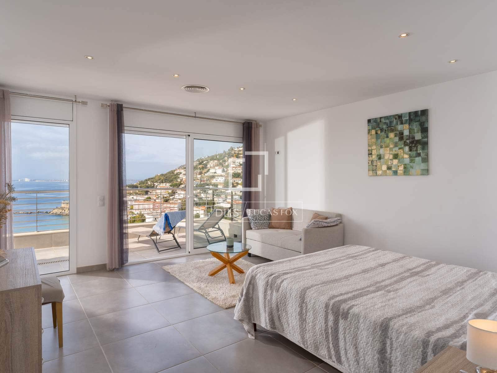 3 makuuhuone Huvila myytävänä paikassa Roses mukana uima-altaan 
autotalli - 1 950 000 € (Ref: 9626506)