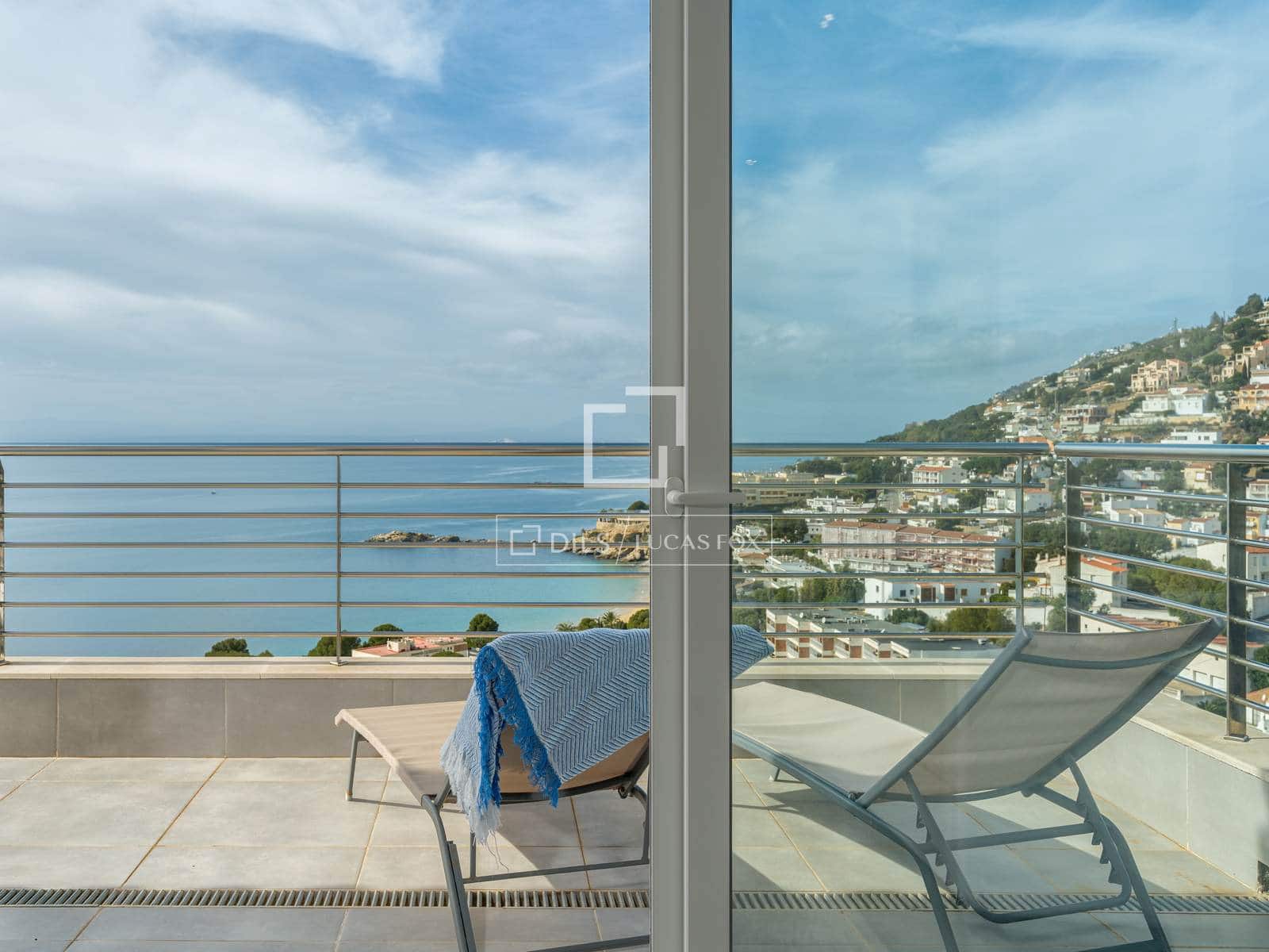 3 makuuhuone Huvila myytävänä paikassa Roses mukana uima-altaan 
autotalli - 1 950 000 € (Ref: 9626506)