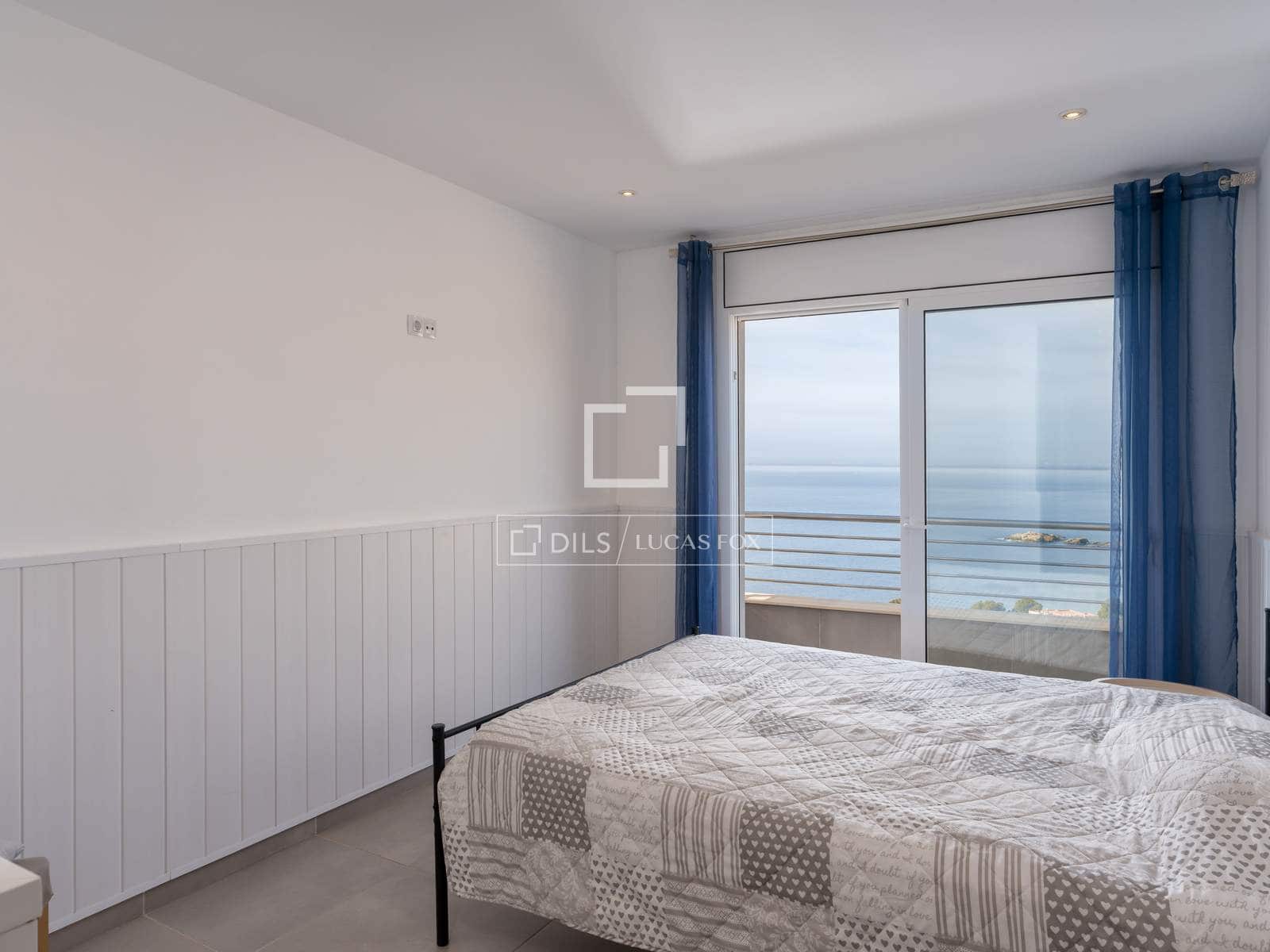 3 makuuhuone Huvila myytävänä paikassa Roses mukana uima-altaan 
autotalli - 1 950 000 € (Ref: 9626506)