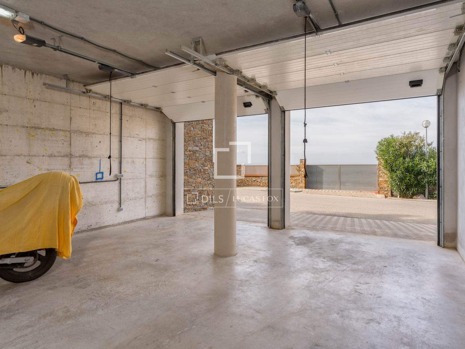 3 makuuhuone Huvila myytävänä paikassa Roses mukana uima-altaan 
autotalli - 1 950 000 € (Ref: 9626506)