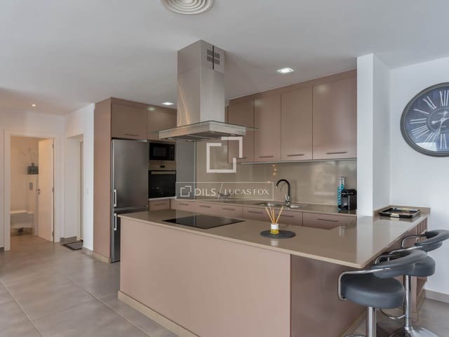 3 makuuhuone Huvila myytävänä paikassa Roses mukana uima-altaan 
autotalli - 1 950 000 € (Ref: 9626506)