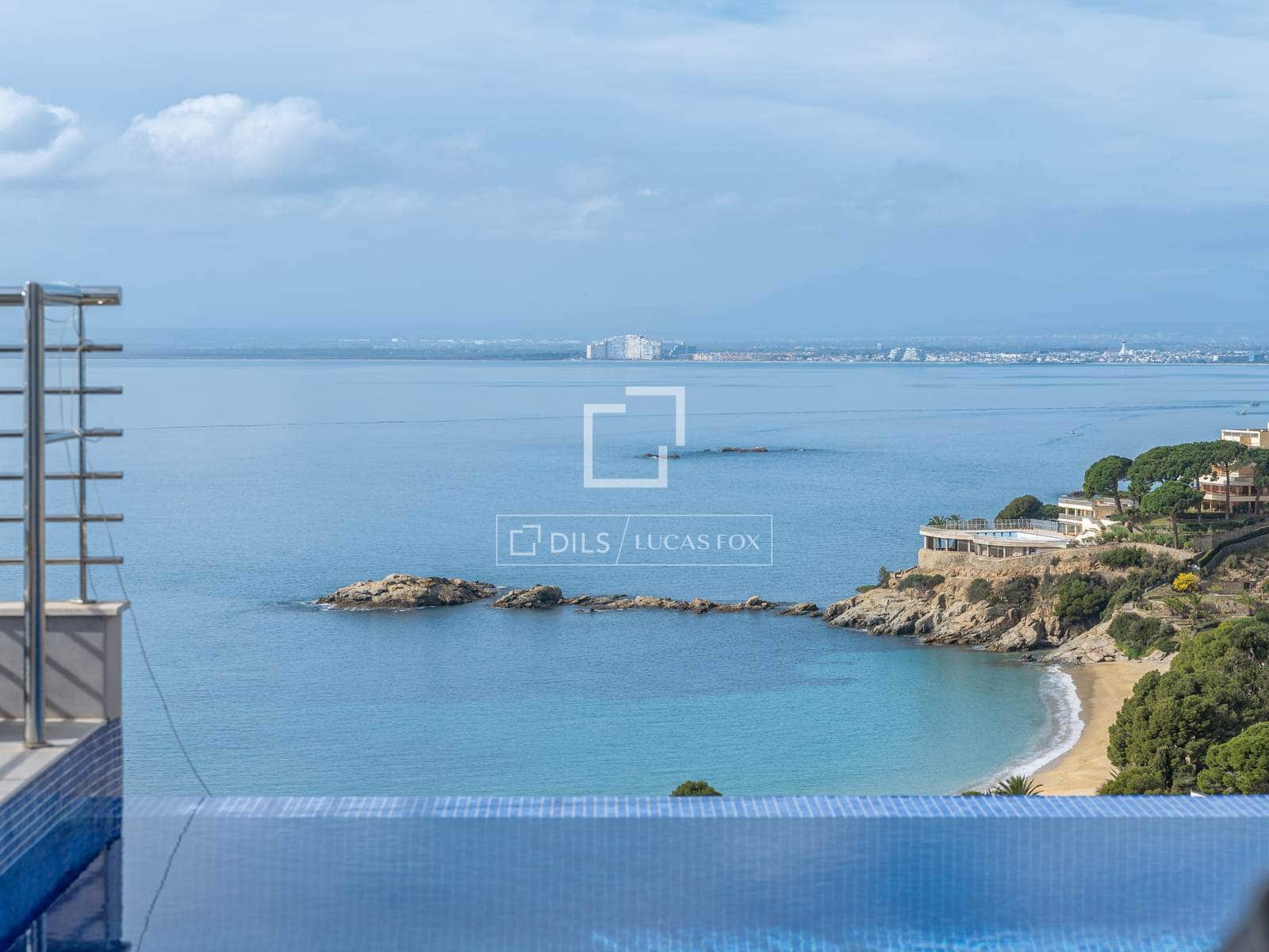 4 bedroom Villa for sale in Roses with pool garage - € 1,890,000 (Ref: 9626506)