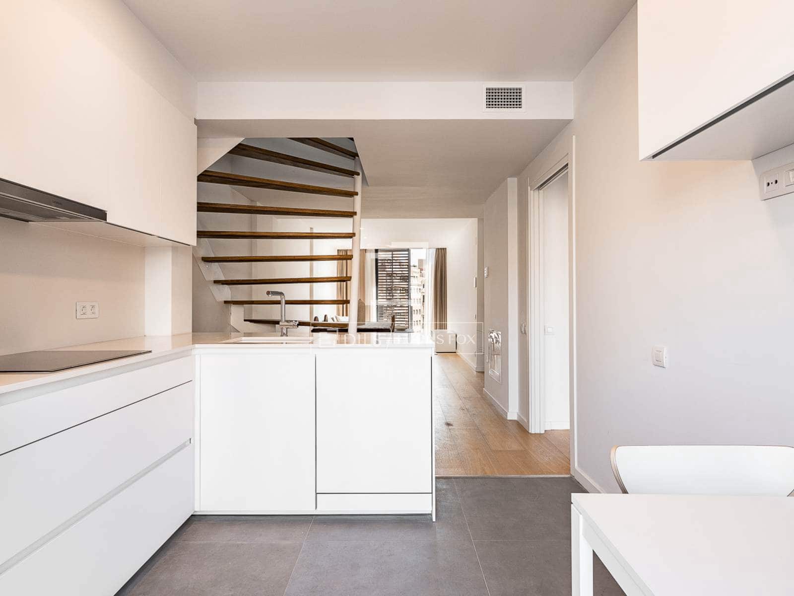 Ático de 3 habitaciones en Barcelona ciudad en venta con piscina garaje - 1.350.000 € (Ref: 9626827)