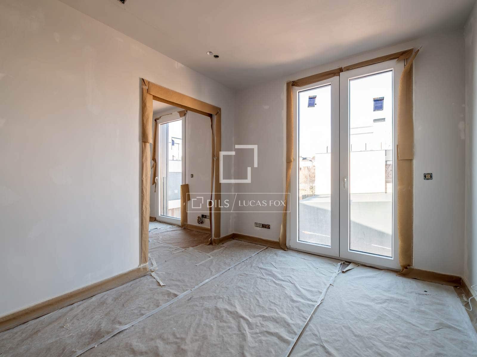 4 bedroom Villa for sale in Madrid city with pool garage - € 1,375,000 (Ref: 9626828)