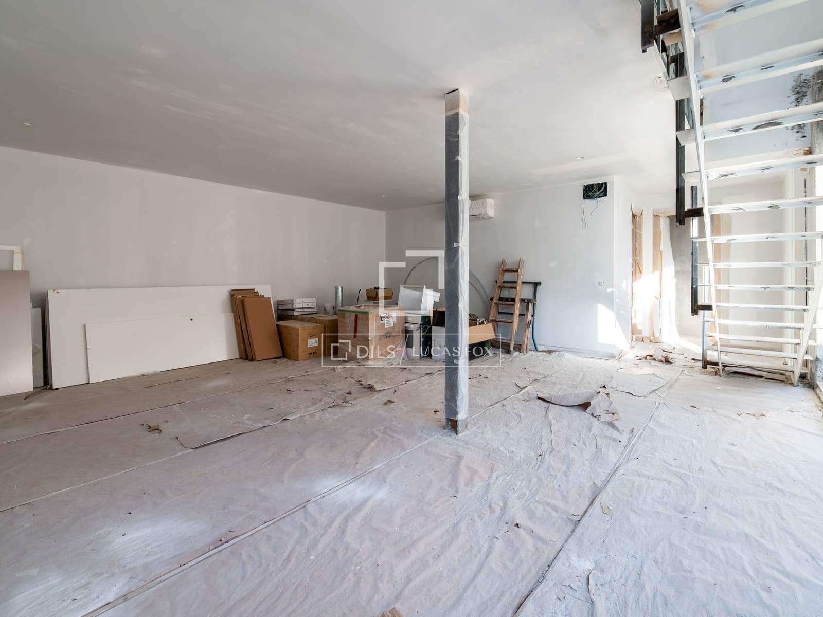 4 bedroom Villa for sale in Madrid city with pool garage - € 1,375,000 (Ref: 9626828)