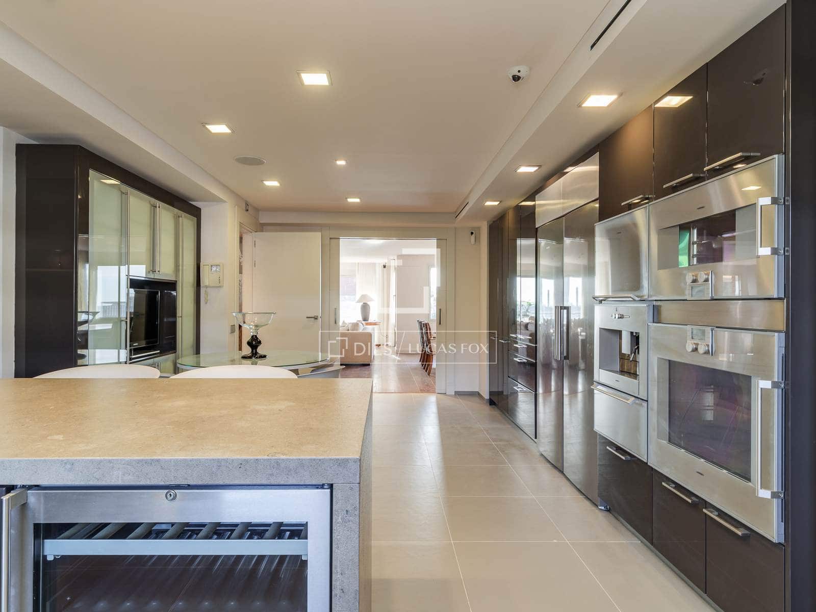 3 bedroom Apartment for rent in Barcelona city with pool garage - € 9,750 (Ref: 9628126)