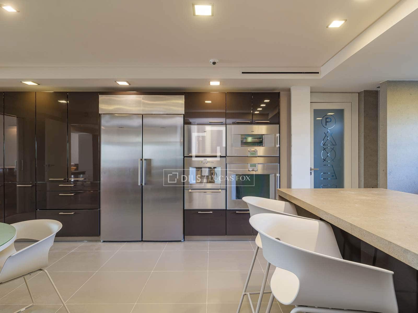 3 bedroom Apartment for rent in Barcelona city with pool garage - € 9,750 (Ref: 9628126)