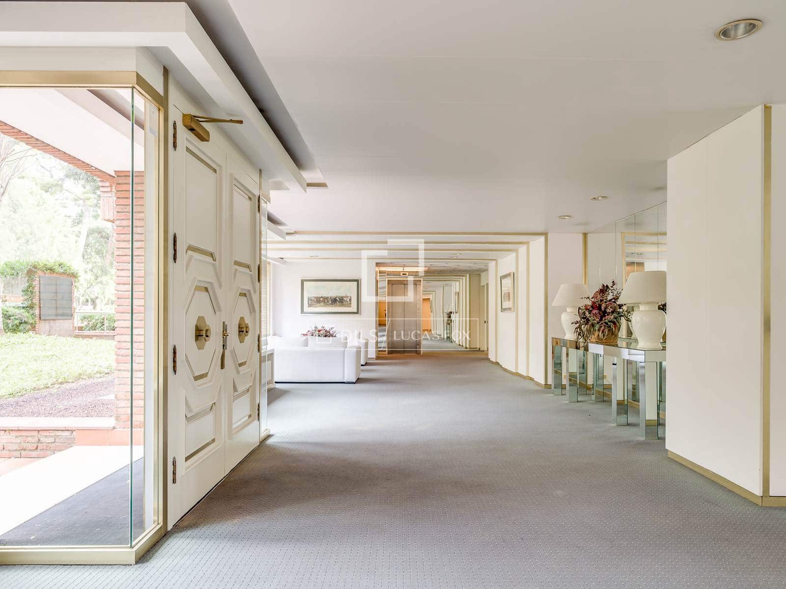 3 bedroom Apartment for rent in Barcelona city with pool garage - € 9,750 (Ref: 9628126)