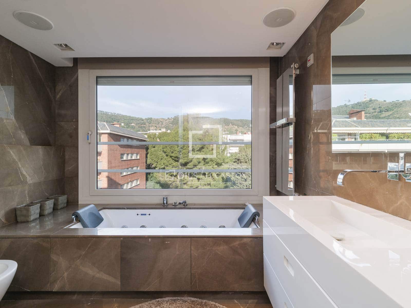 3 bedroom Apartment for rent in Barcelona city with pool garage - € 9,750 (Ref: 9628126)