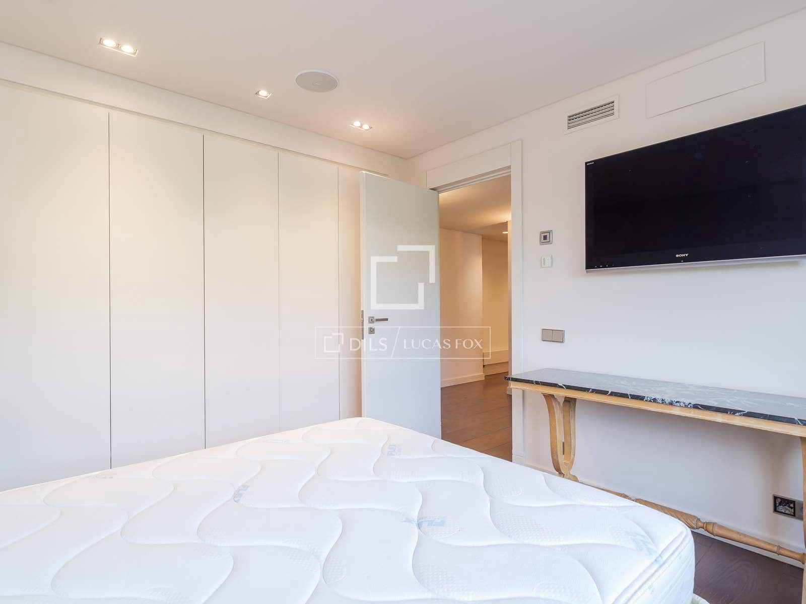 3 bedroom Apartment for rent in Barcelona city with pool garage - € 9,750 (Ref: 9628126)