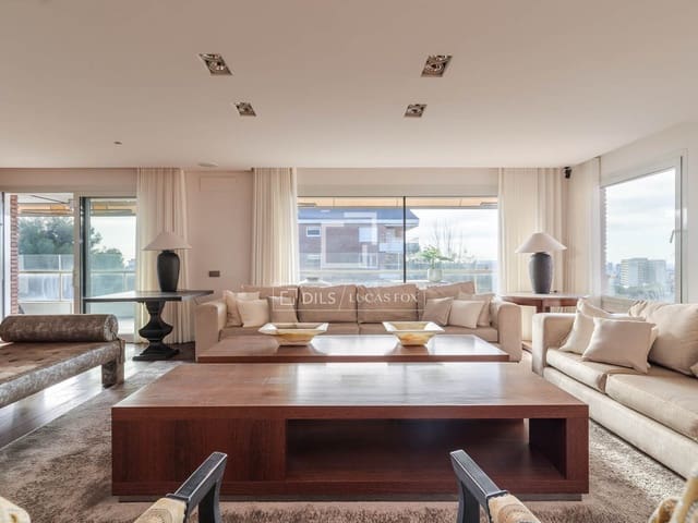 3 bedroom Apartment for rent in Barcelona city with pool garage - € 9,750 (Ref: 9628126)