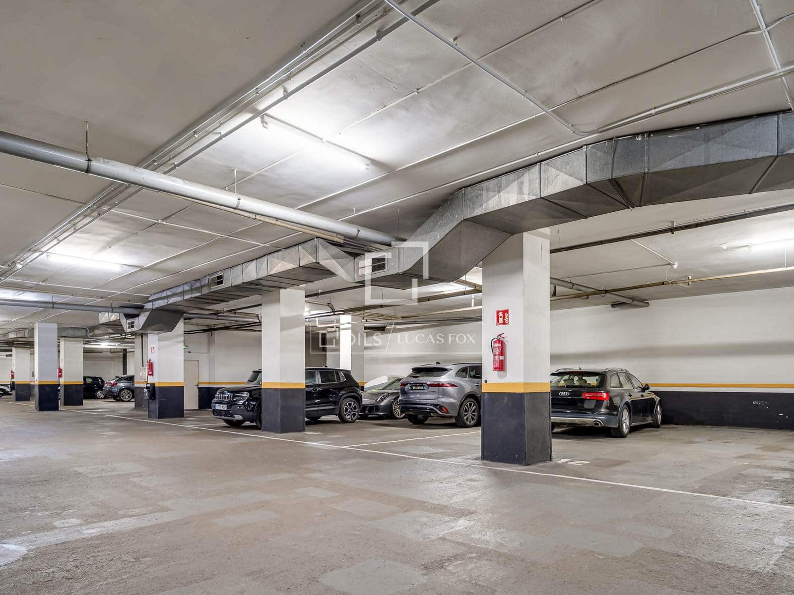 3 bedroom Apartment for rent in Barcelona city with pool garage - € 9,750 (Ref: 9628126)