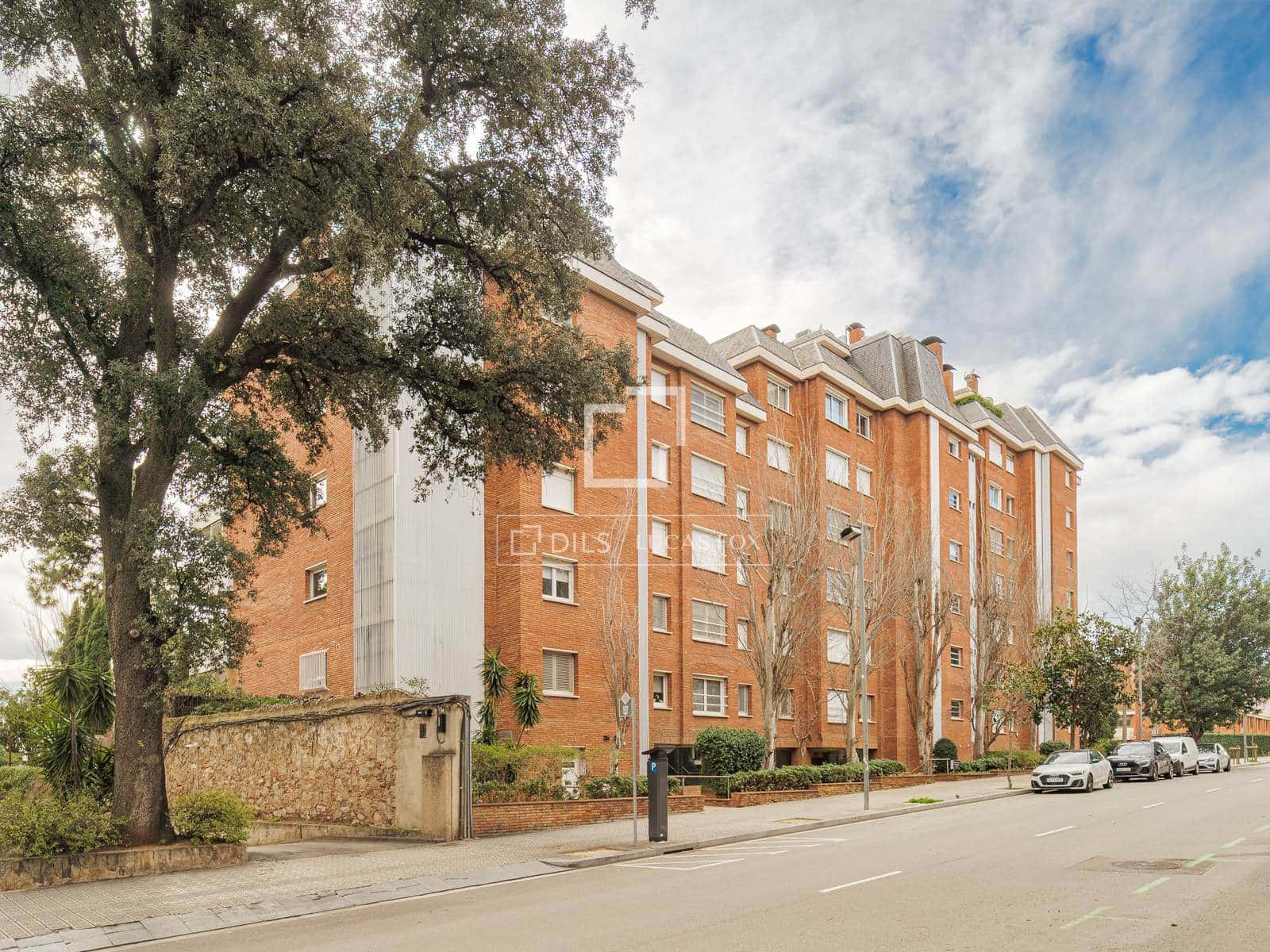 3 bedroom Apartment for rent in Barcelona city with pool garage - € 9,750 (Ref: 9628126)