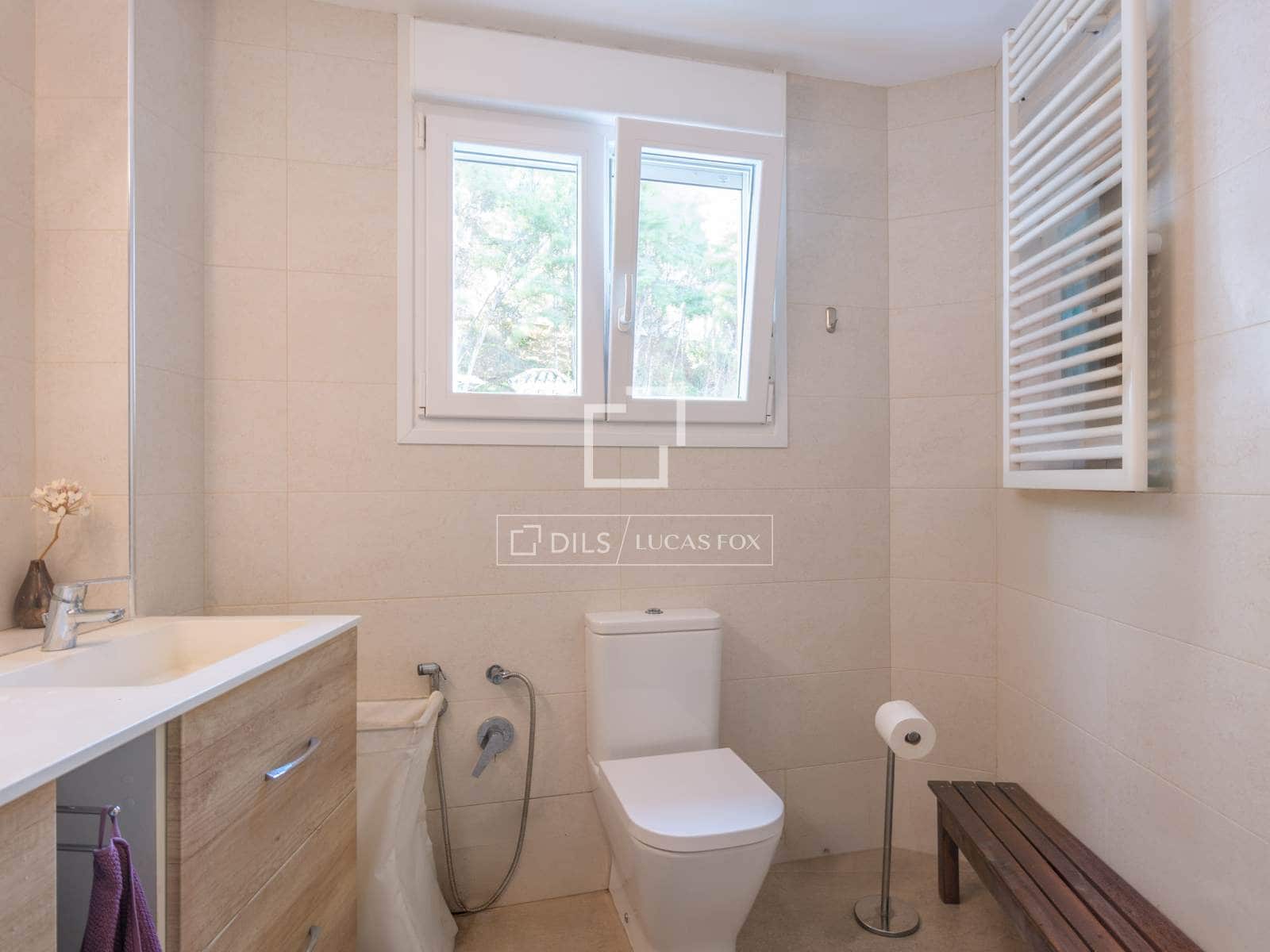 7 makuuhuone Huvila myytävänä paikassa Malaga kaupunki mukana uima-altaan 
autotalli - 1 100 000 € (Ref: 9628132)