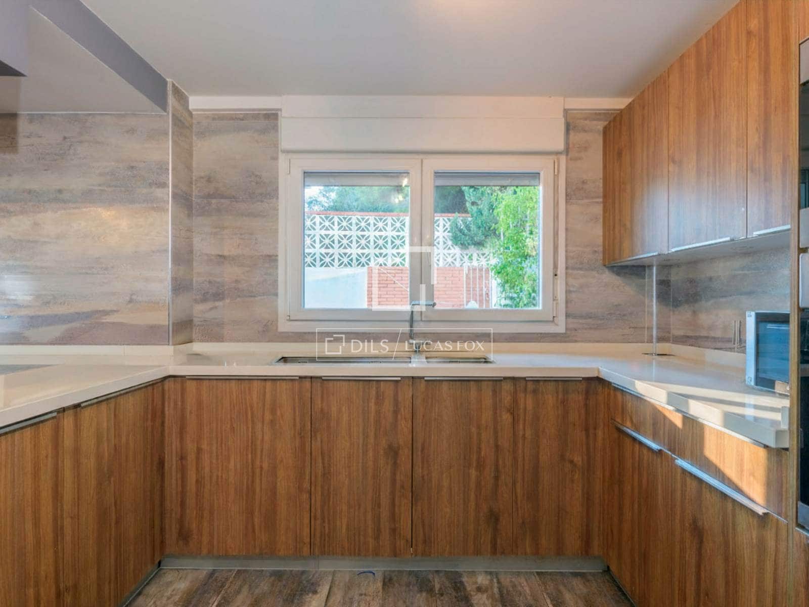 7 makuuhuone Huvila myytävänä paikassa Malaga kaupunki mukana uima-altaan 
autotalli - 1 100 000 € (Ref: 9628132)