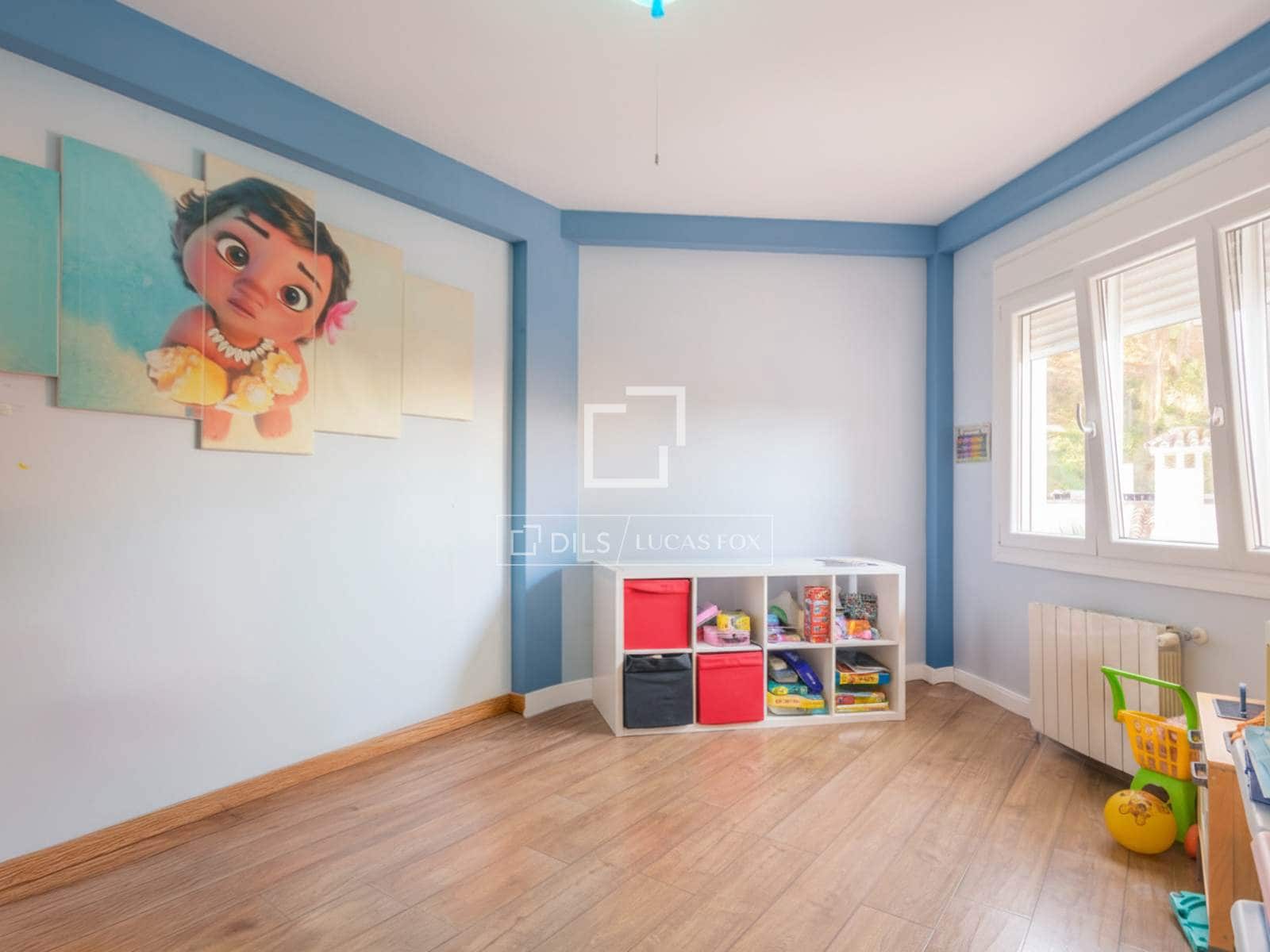 7 makuuhuone Huvila myytävänä paikassa Malaga kaupunki mukana uima-altaan 
autotalli - 1 100 000 € (Ref: 9628132)