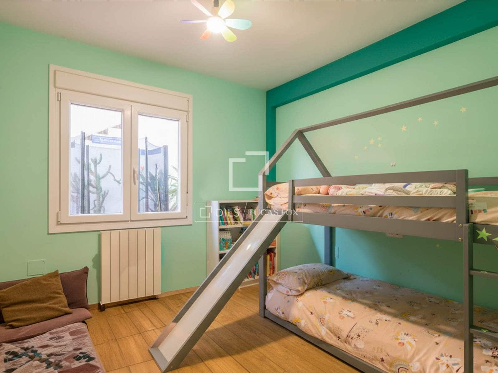 7 makuuhuone Huvila myytävänä paikassa Malaga kaupunki mukana uima-altaan 
autotalli - 1 100 000 € (Ref: 9628132)