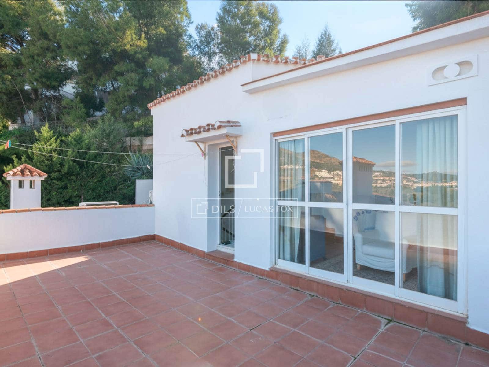 7 makuuhuone Huvila myytävänä paikassa Malaga kaupunki mukana uima-altaan 
autotalli - 1 100 000 € (Ref: 9628132)