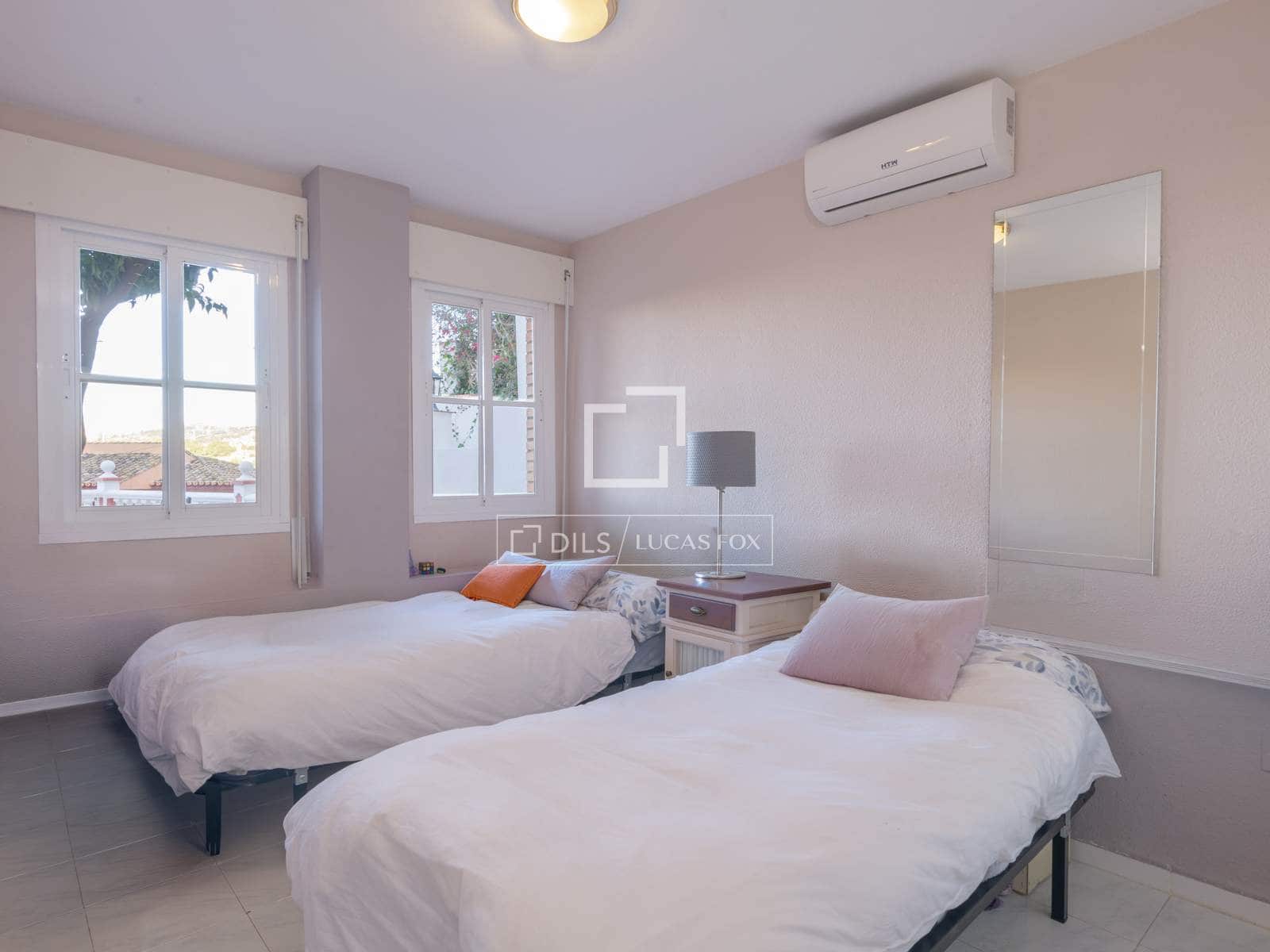 7 makuuhuone Huvila myytävänä paikassa Malaga kaupunki mukana uima-altaan 
autotalli - 1 100 000 € (Ref: 9628132)