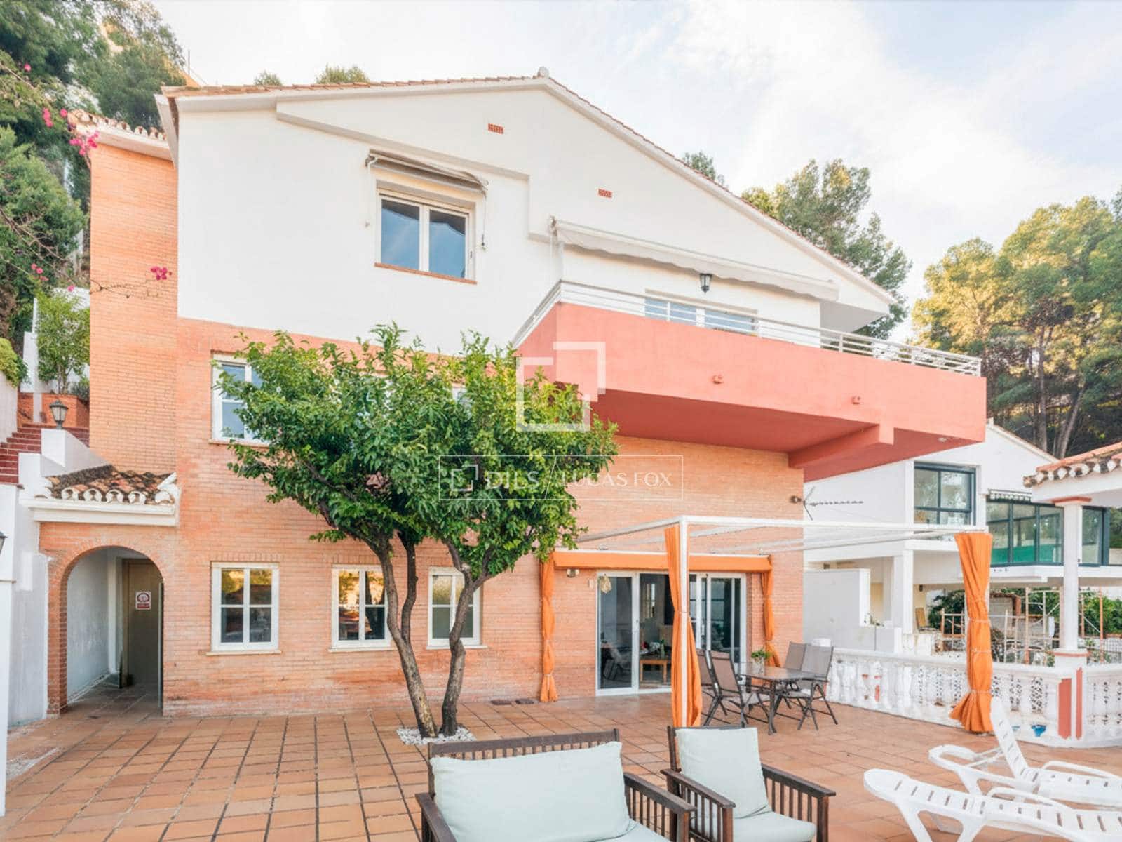 7 makuuhuone Huvila myytävänä paikassa Malaga kaupunki mukana uima-altaan 
autotalli - 1 100 000 € (Ref: 9628132)