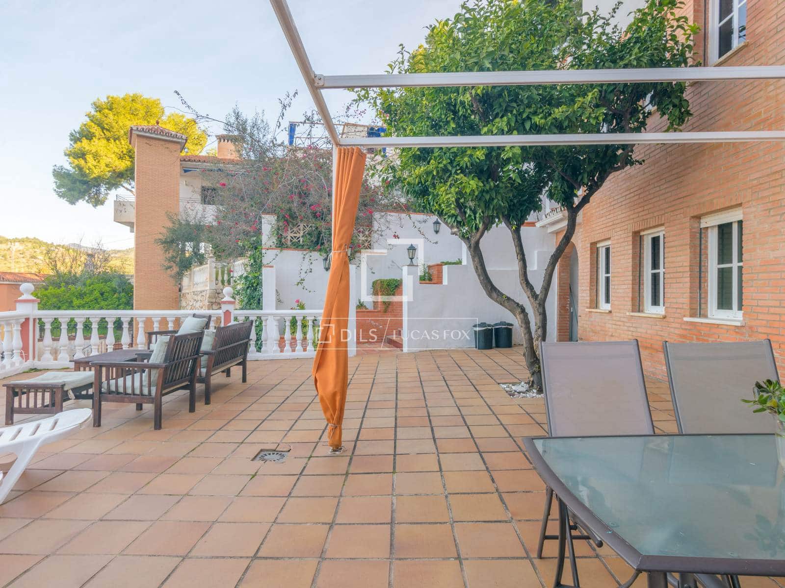 7 makuuhuone Huvila myytävänä paikassa Malaga kaupunki mukana uima-altaan 
autotalli - 1 100 000 € (Ref: 9628132)