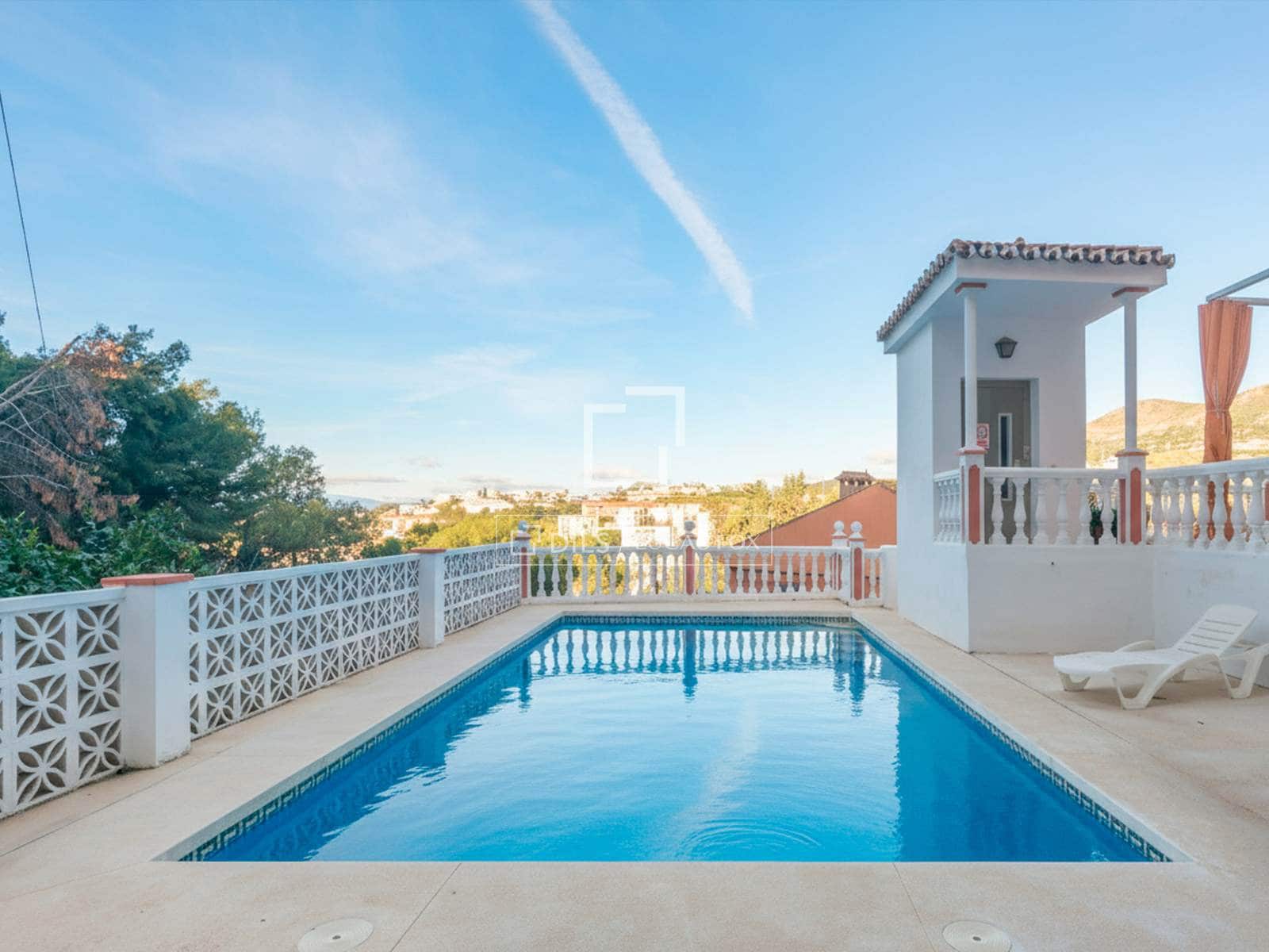 7 makuuhuone Huvila myytävänä paikassa Malaga kaupunki mukana uima-altaan 
autotalli - 1 100 000 € (Ref: 9628132)