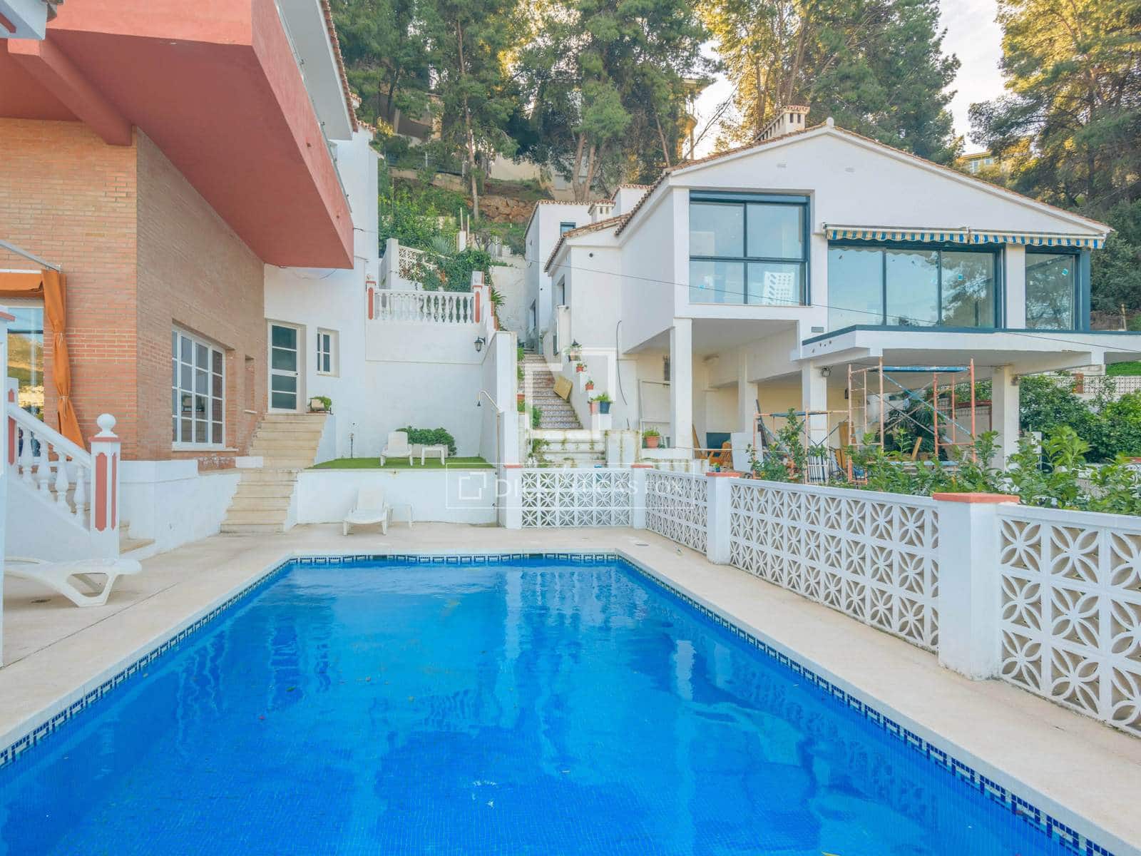 7 makuuhuone Huvila myytävänä paikassa Malaga kaupunki mukana uima-altaan 
autotalli - 1 100 000 € (Ref: 9628132)