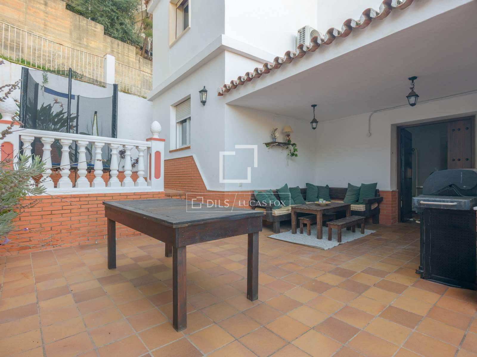 7 makuuhuone Huvila myytävänä paikassa Malaga kaupunki mukana uima-altaan 
autotalli - 1 100 000 € (Ref: 9628132)