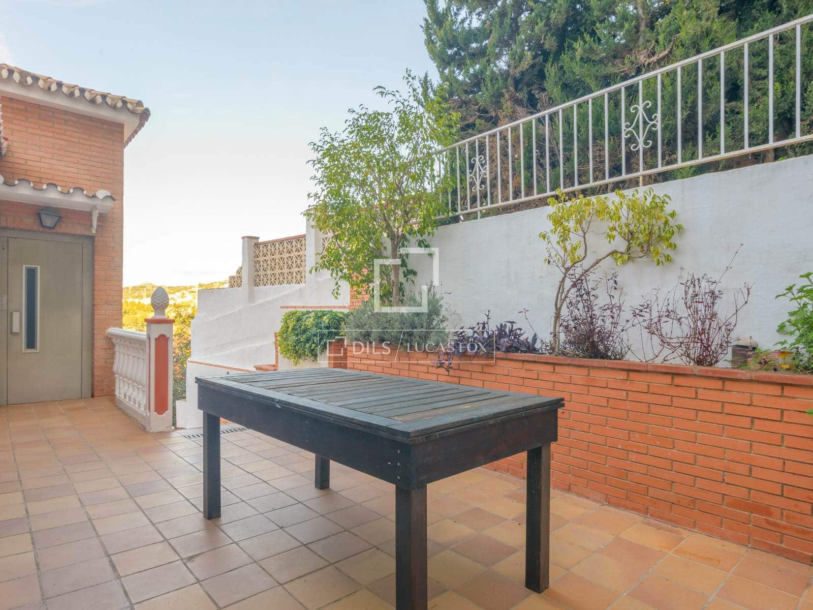 7 makuuhuone Huvila myytävänä paikassa Malaga kaupunki mukana uima-altaan 
autotalli - 1 100 000 € (Ref: 9628132)