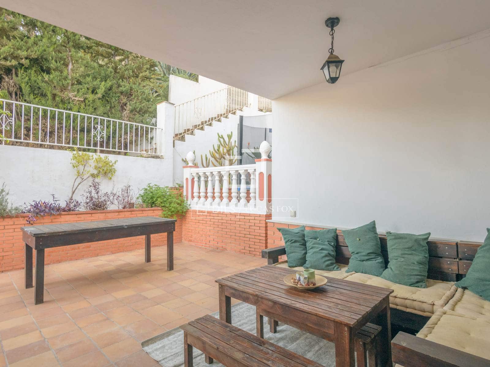 7 makuuhuone Huvila myytävänä paikassa Malaga kaupunki mukana uima-altaan 
autotalli - 1 100 000 € (Ref: 9628132)