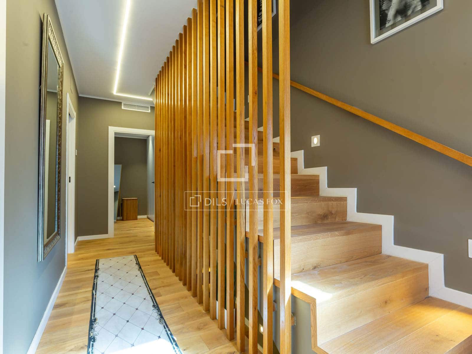 3 makuuhuone Huvila vuokrattavana paikassa Esplugues de Llobregat mukana uima-altaan 
autotalli - 4 500 € (Ref: 9628279)