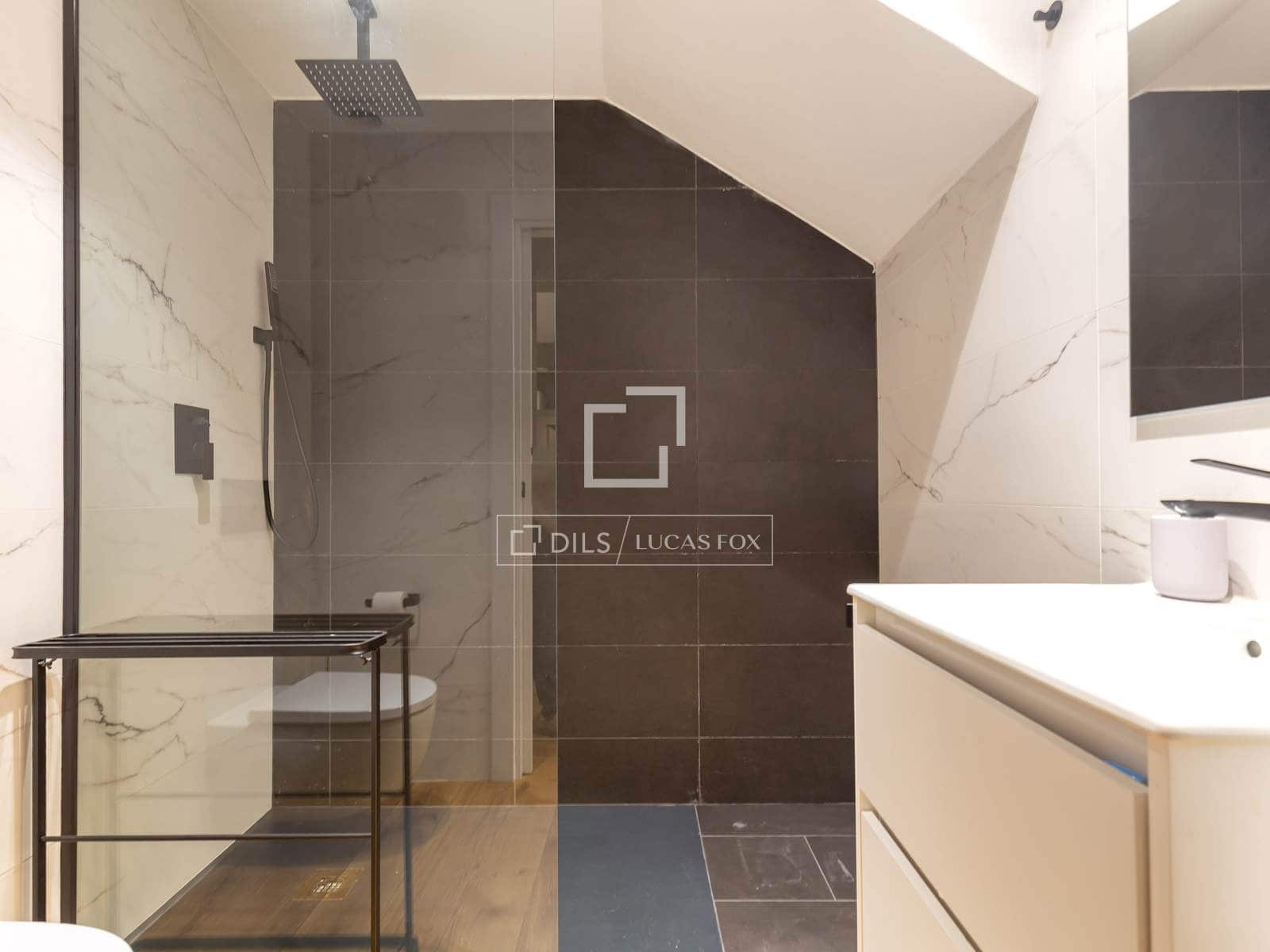 3 makuuhuone Huvila vuokrattavana paikassa Esplugues de Llobregat mukana uima-altaan 
autotalli - 4 500 € (Ref: 9628279)