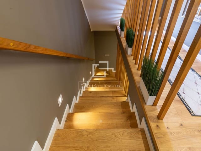 3 makuuhuone Huvila vuokrattavana paikassa Esplugues de Llobregat mukana uima-altaan 
autotalli - 4 500 € (Ref: 9628279)