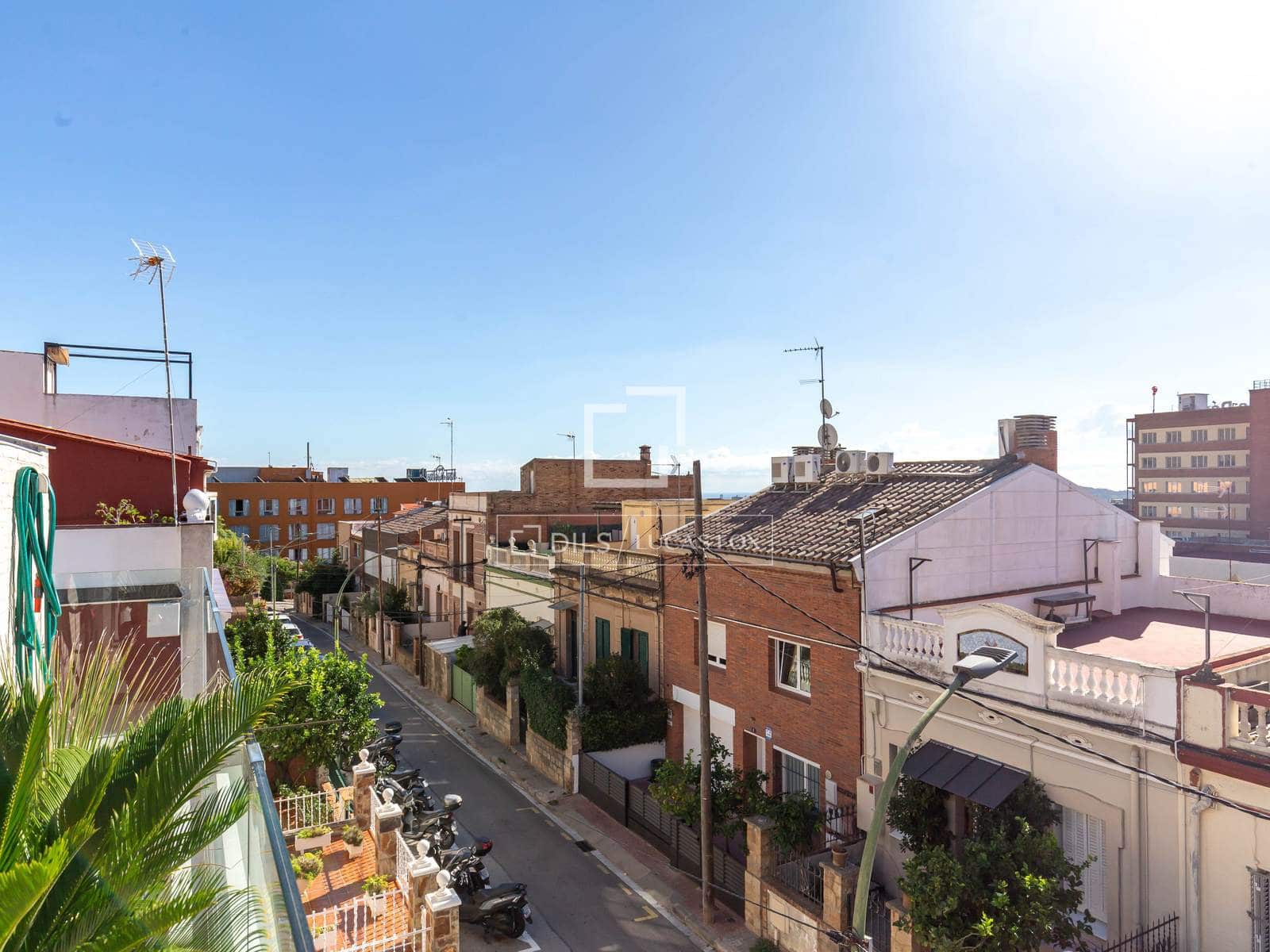 3 makuuhuone Huvila vuokrattavana paikassa Esplugues de Llobregat mukana uima-altaan 
autotalli - 4 500 € (Ref: 9628279)