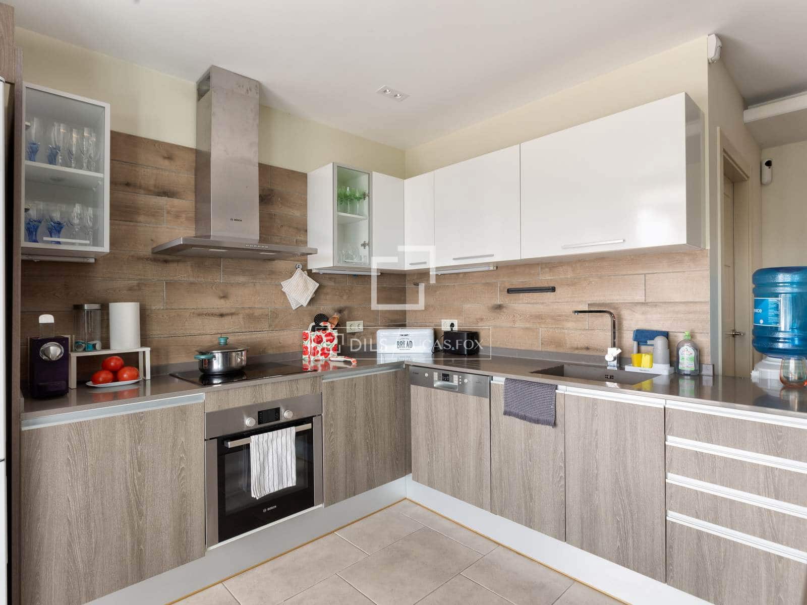 3 sypialnia Willa na sprzedaż w Lloret de Mar z basenem garażem - 690 000 € (Ref: 9628371)